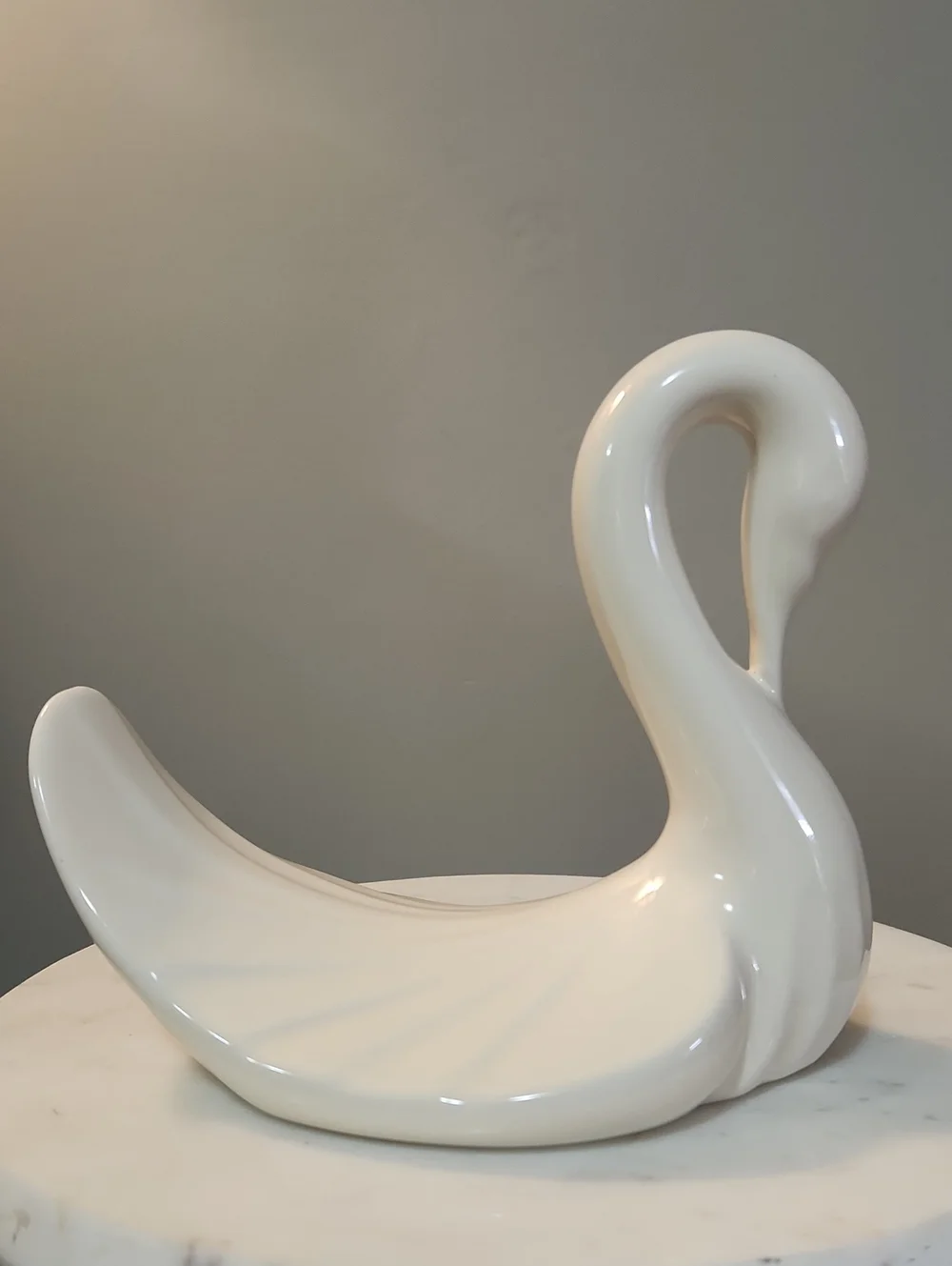 Vintage Andre Richard Ceramic Vanity Swan Hand Towel Holder Cream Color